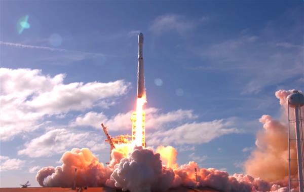 <b>紀念SpaceX的使命，3D打印獵鷹重型火箭</b>