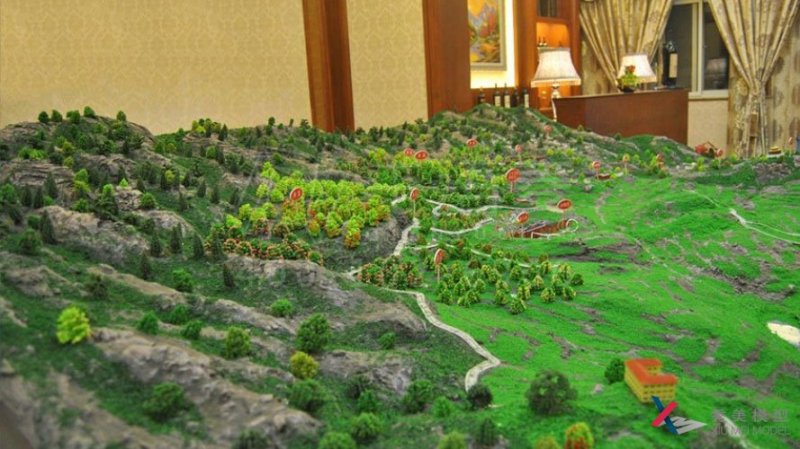 <b>具體制作地形地貌沙盤(pán)模型流程</b>